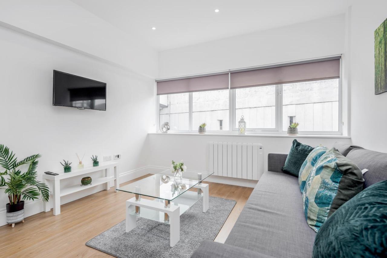 2 Bedroom At Modernview Serviced Watford Town Centre F15 Watford (Hertfordshire)