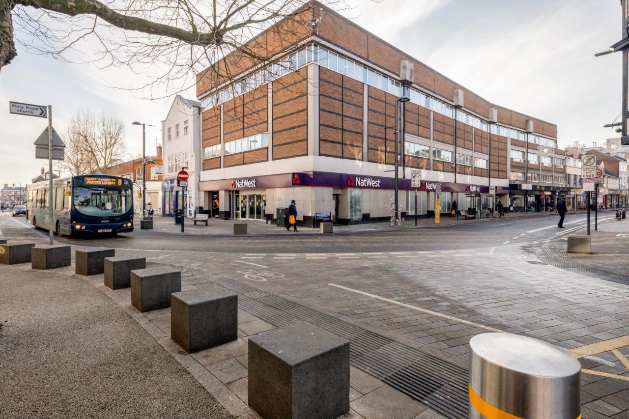 2 Bedroom At Modernview Serviced Watford Town Centre F15 Apartment Watford (Hertfordshire)