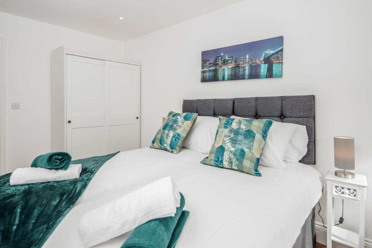 2 Bedroom At Modernview Serviced Watford Town Centre F15
